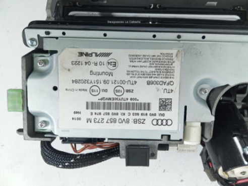 8V0857273M PANTALLA MULTIMEDIA AUDI A3 Sportback (8VA, 8VF) |Desguaces La Cabaña