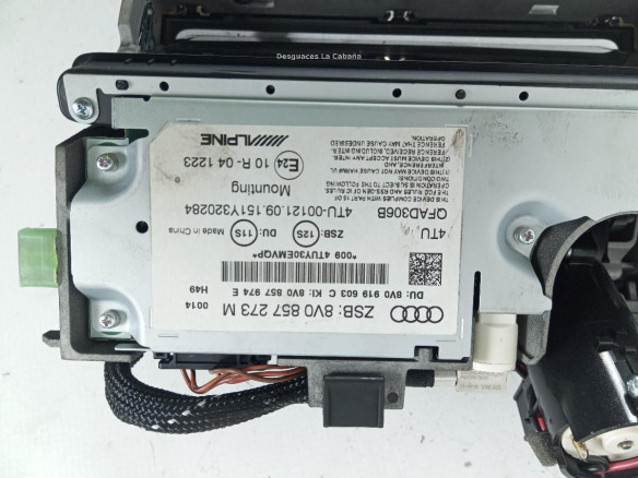 8V0857273M PANTALLA MULTIMEDIA AUDI A3 Sportback (8VA, 8VF) |Desguaces La Cabaña
