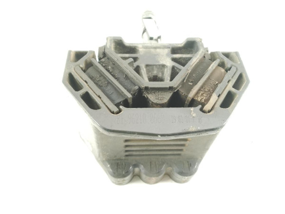 81962100669 SOPORTE MOTOR DER MAN TGX II|Desguaces La Cabaña