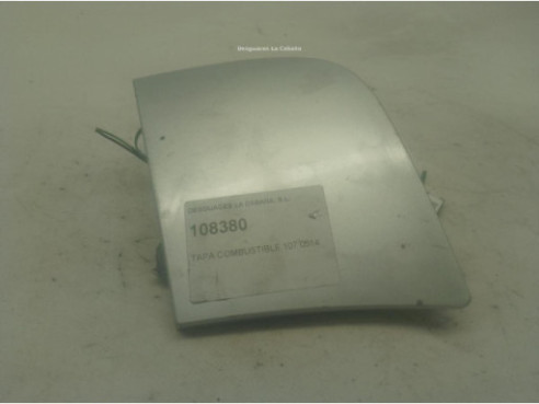 TAPA COMBUSTIBLE PEUGEOT 107|Desguaces La Cabaña