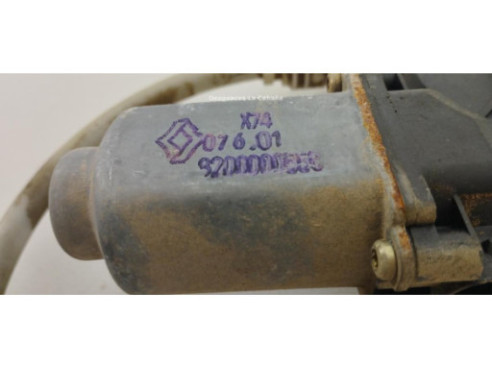 8200000558 ELEVALUNAS PUERTA LAT TRA DER RENAULT LAGUNA II (BG0/1_) |Desguaces La Cabaña