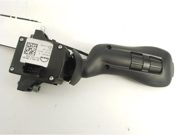 81255090207 MANDO LIMPIAPARABRISAS MAN TGX II|Desguaces La Cabaña