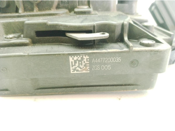 A4477200035 CERRADURA PUERTA LAT DEL IZQ MERCEDES BENZ CLASE V (W447)|Desguaces La Cabaña