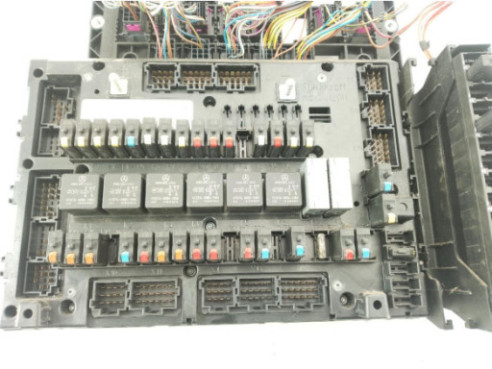 CAJA FUSIBLES EXTERIOR (BSM)|Desguaces La Cabaña 2