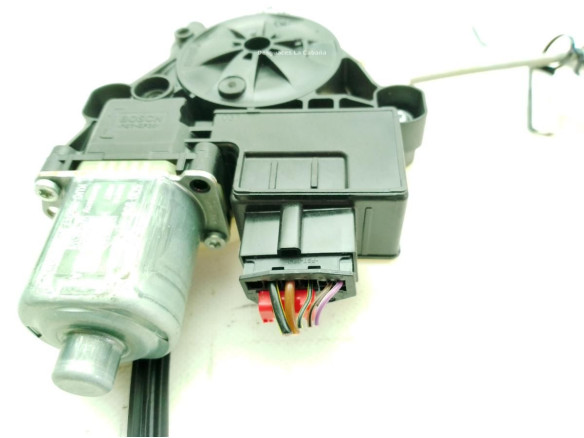 5F9839461D 5Q0959407A ELEVALUNAS PUERTA LAT TRA IZQ SEAT LEON (5F1)|Desguaces La Cabaña