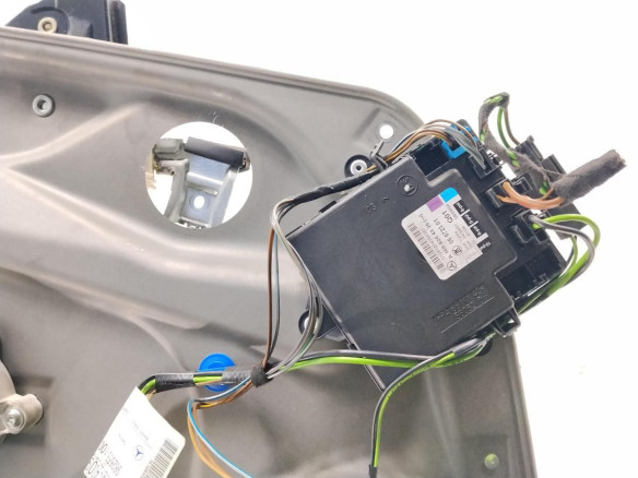 A1697200979 ELEVALUNAS PUERTA LAT DEL IZQ MERCEDES BENZ CLASE A (W169)|Desguaces La Cabaña