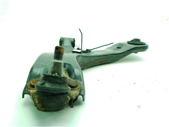   BRAZO SUSPENSION DEL IZQ INF TOYOTA VERSO (_R2_)|Desguaces La Cabaña