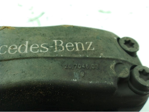 A0024202383 PINZA DEL IZQ MERCEDES BENZ CLS (C219)|Desguaces La Cabaña