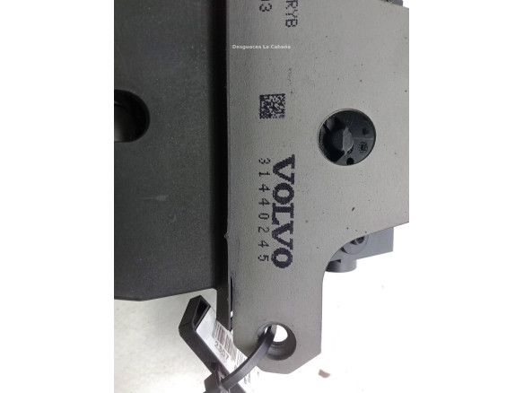  31440245 CERRADURA PORTON / TAPA MALETA VOLVO V40 Fastback (525, 526)|Desguaces La Cabaña