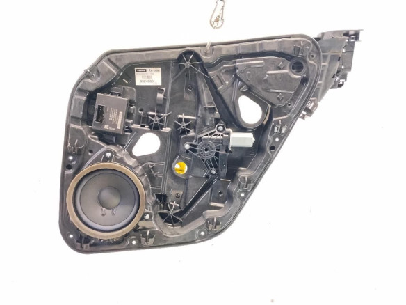  3324030 ELEVALUNAS PUERTA LAT TRA DER VOLVO V40 Fastback (525, 526)|Desguaces La Cabaña
