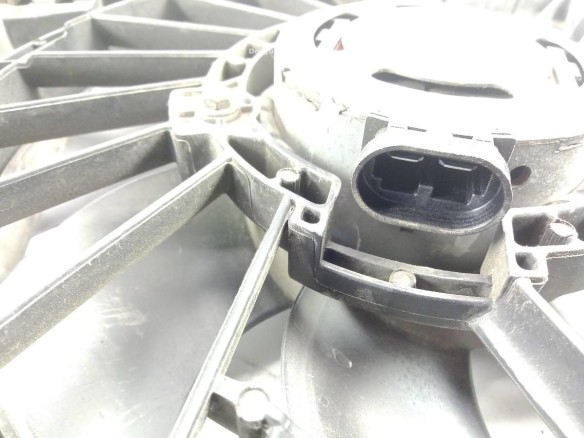 214815872R ELECTROVENTILADOR NISSAN NV400 Furgón (X62, X62B) |Desguaces La Cabaña