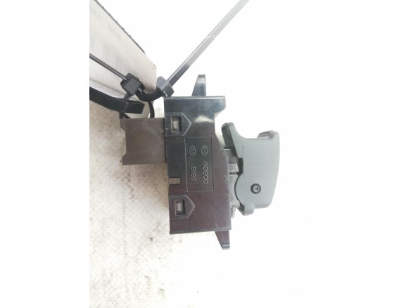 MANDO ELEVALUNAS PUERTA LAT DEL DER HYUNDAI i10 (PA) |Desguaces La Cabaña