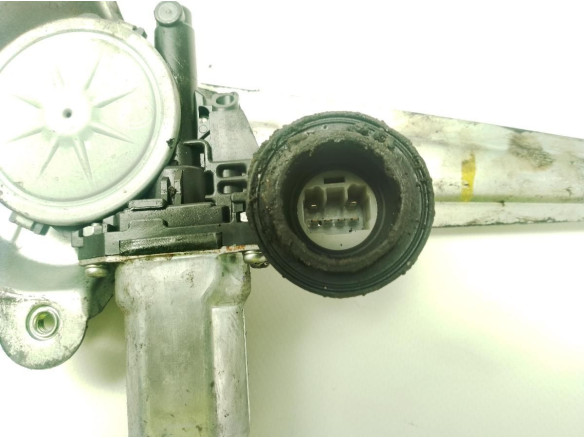 ELEVALUNAS PUERTA LAT TRA IZQ TOYOTA RAV 4 III (_A3_)|Desguaces La Cabaña