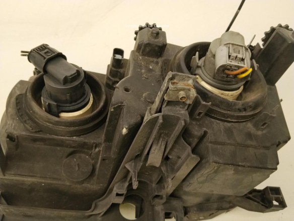 FARO DERECHO BMW 3 (E46)|Desguaces La Cabaña