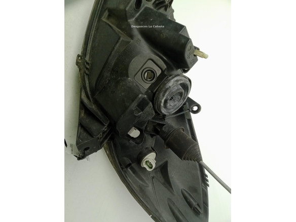 8200733877 FARO DERECHO DACIA SANDERO|Desguaces La Cabaña