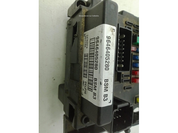 964645280 CAJA FUSIBLES EXTERIOR (BSM) PEUGEOT 307 SW (3H)|Desguaces La Cabaña