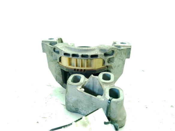   SOPORTE MOTOR IZQ MERCEDES BENZ CLASE B (W246, W242)|Desguaces La Cabaña