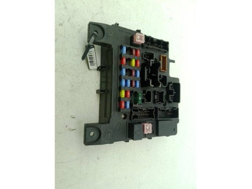 CAJA FUSIBLES INTERIOR (BSI)|Desguaces La Cabaña