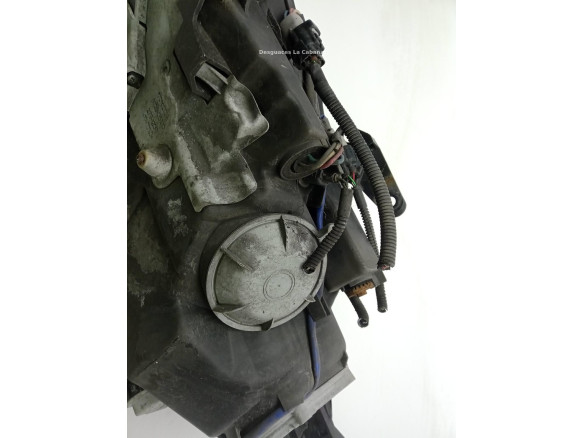8114005310 FARO DERECHO TOYOTA AVENSIS Ranchera familiar (_T27_)|Desguaces La Cabaña