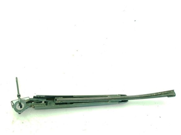   BRAZO LIMPIAPARABRISAS TRA PORTÓN VW SCIROCCO (137, 138)|Desguaces La Cabaña