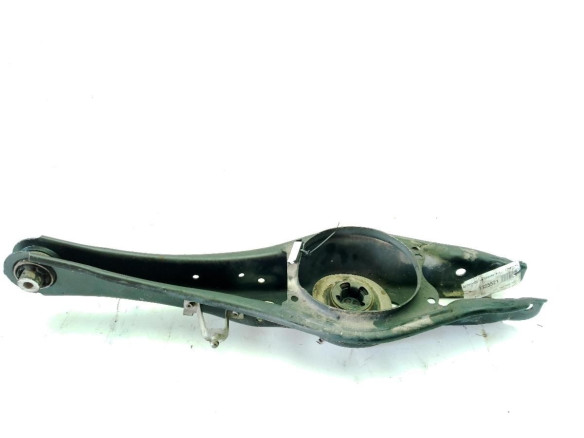 3Q0505311D BRAZO SUSPENSION TRA DER INF CENTRAL VW PASSAT (3G2)|Desguaces La Cabaña