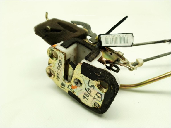 7130205001 CERRADURA PUERTA LAT TRA DER SSANGYONG MUSSO (FJ)|Desguaces La Cabaña