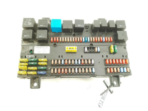 CAJA FUSIBLES INTERIOR (BSI)|Desguaces La Cabaña