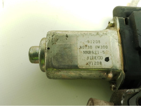 80730-0W300 ELEVALUNAS PUERTA LAT DEL DER NISSAN PATHFINDER II (R50)|Desguaces La Cabaña