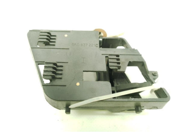 6K0837221C MANILLA PUERTA LAT DEL IZQ INT SEAT IBIZA II (6K1)|Desguaces La Cabaña