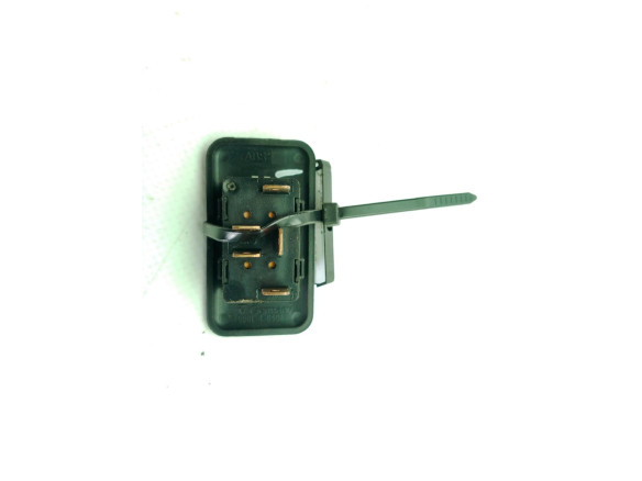 A0005457013 MANDO ELEVALUNAS PUERTA LAT DEL DER MERCEDES BENZ VITO Autobús (638)|Desguaces La Cabaña