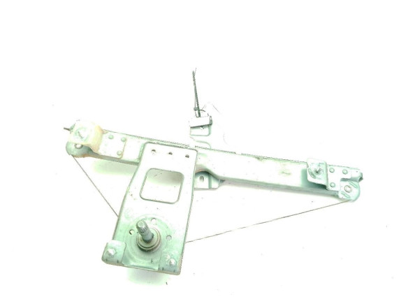 8200733831 ELEVALUNAS PUERTA LAT TRA IZQ DACIA DUSTER|Desguaces La Cabaña