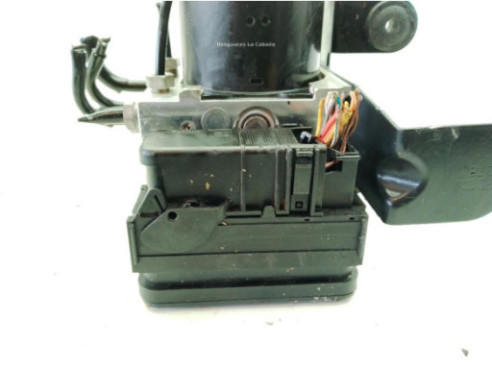   ESCAPE DELANTERO VOLVO V40 Fastback (525, 526)|Desguaces La Cabaña 2