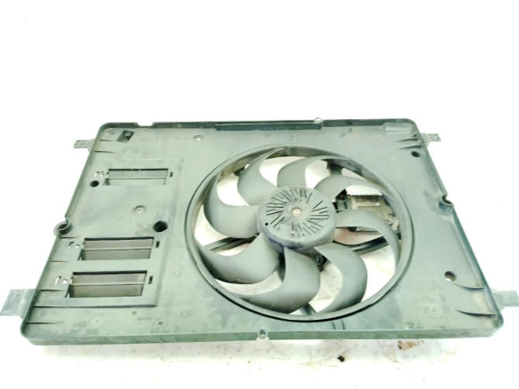 31368504 ELECTROVENTILADOR VOLVO V40 Fastback (525, 526)|Desguaces La Cabaña