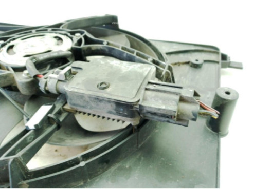 31368504 ELECTROVENTILADOR VOLVO V40 Fastback (525, 526)|Desguaces La Cabaña