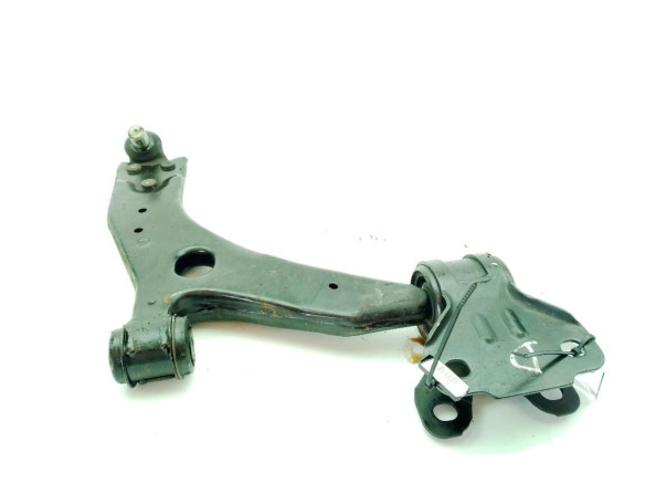   BRAZO SUSPENSION DEL DER INF VOLVO V40 Fastback (525, 526)|Desguaces La Cabaña