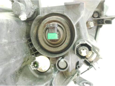 8113002470, 8111002A40 FARO DERECHO TOYOTA AURIS (_E15_)|Desguaces La Cabaña