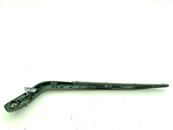 8524102040 BRAZO LIMPIAPARABRISAS TRA PORTÓN TOYOTA AURIS (_E15_)|Desguaces La Cabaña