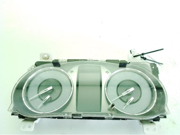 83800FDP20 83800FGV20B CUADRO INSTRUMENTOS TOYOTA HILUX VIII Pick-up (_N1_)|Desguaces La Cabaña