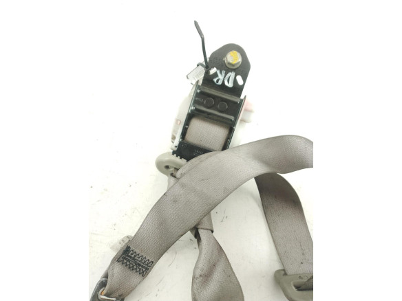C7116 G0669 CINTURON DEL DER NISSAN CABSTAR|Desguaces La Cabaña