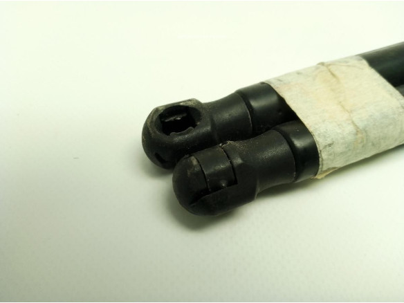 AMORTIGUADOR CAPO MERCEDES BENZ CLASE E (W212)|Desguaces La Cabaña