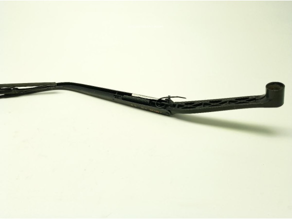 BRAZO LIMPIAPARABRISAS DEL DER MITSUBISHI LANCER VIII Sportback (CX_A)|Desguaces La Cabaña