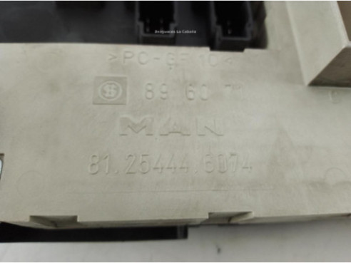 81254446074 CAJA FUSIBLES INTERIOR (BSI) MAN TGX|Desguaces La Cabaña