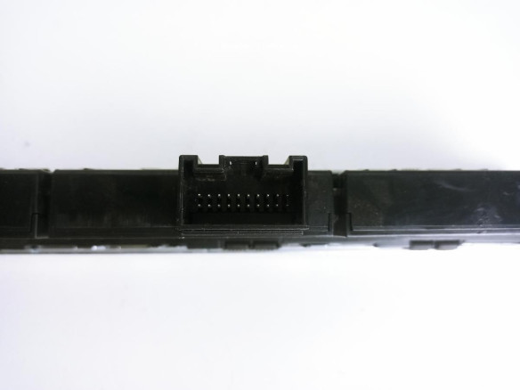 81A925301 INTERRUPTOR WARNING AUDI Q2 (GAB) |Desguaces La Cabaña