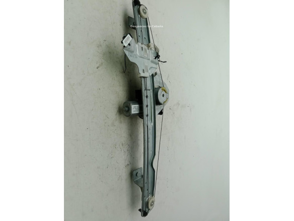 807213506R ELEVALUNAS PUERTA LAT DEL IZQ DACIA DUSTER|Desguaces La Cabaña