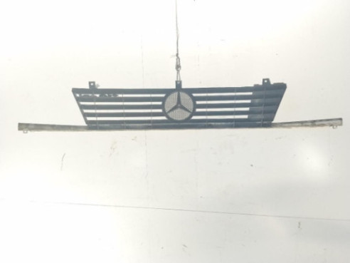 A6388800483 REJILLA / CALANDRA MERCEDES BENZ VITO Furgón (638)|Desguaces La Cabaña