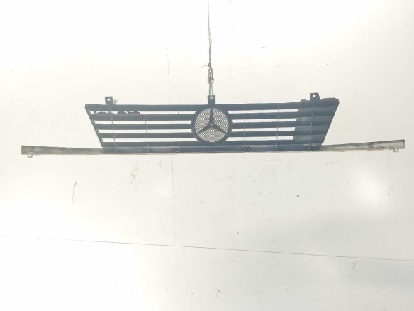 A6388800483 REJILLA / CALANDRA MERCEDES BENZ VITO Furgón (638)|Desguaces La Cabaña