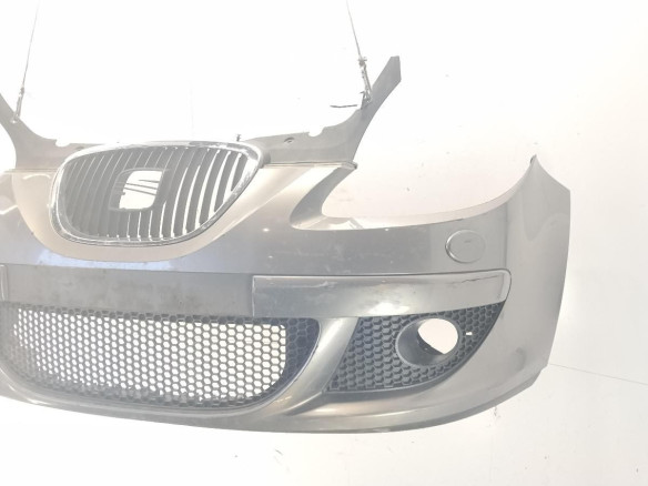 5P0807217N GRU PARAGOLPES DEL SEAT TOLEDO III (5P2)|Desguaces La Cabaña
