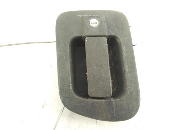 504215017 MANILLA PUERTA LAT DEL IZQ EXT IVECO EuroCargo|Desguaces La Cabaña