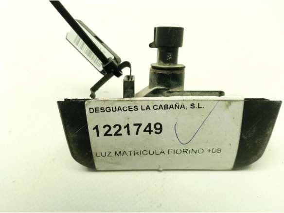 LUZ MATRICULA FIAT FIORINO Furgón/ranchera familiar (225_)|Desguaces La Cabaña