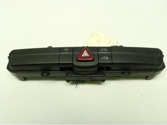 A9065450107 INTERRUPTOR WARNING MERCEDES BENZ SPRINTER 3-t Furgón (906)|Desguaces La Cabaña